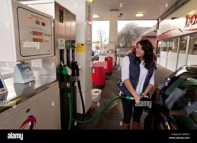 Les stations-service mettent-elles de l'eau dans leur essence ?