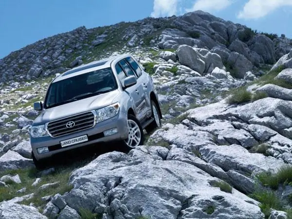 Landcruiser -де тартымды басқаруды қалай өшіруге болады?